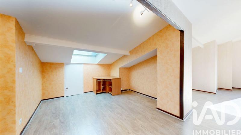 Maison - 220 m² - 7 pièces
