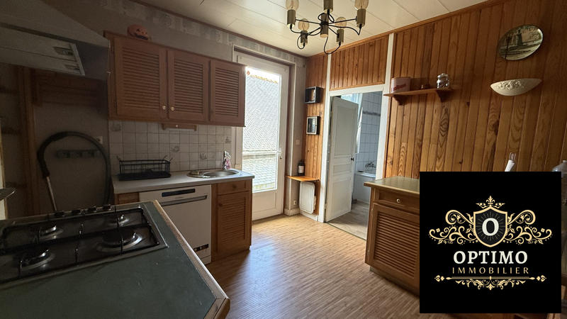 Maison - 450 m² - 12 pièces