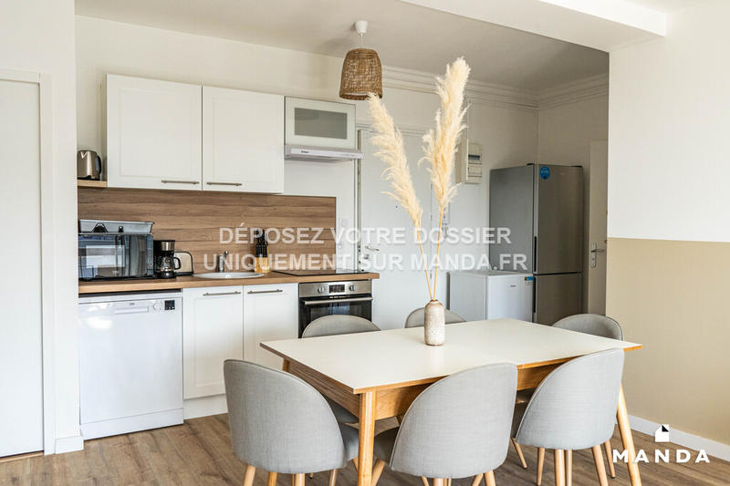 Chambre - 9 m² - 6 pièces