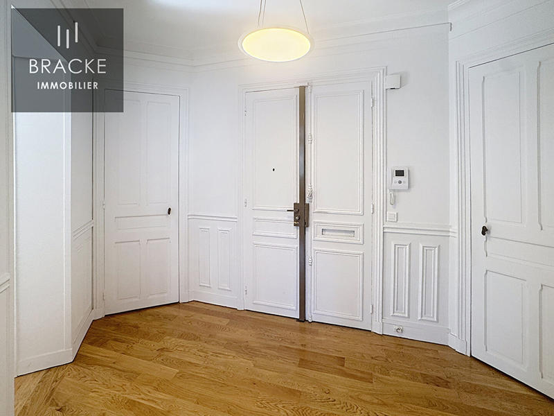 Bureau - 98 m² - 5 pièces