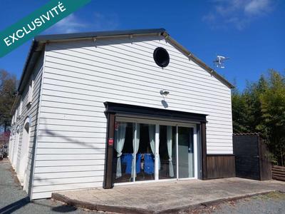 Maison - 223 m² - 8 pièces