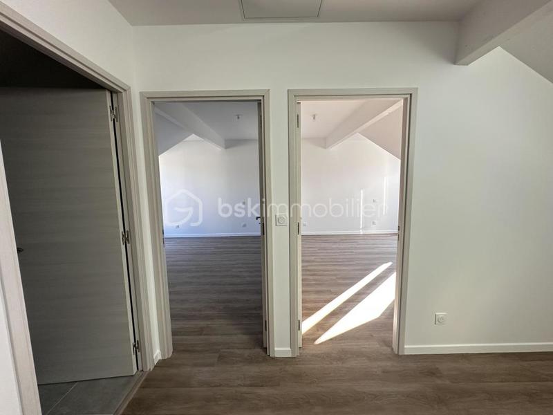 Maison - 827 m² - 35 pièces