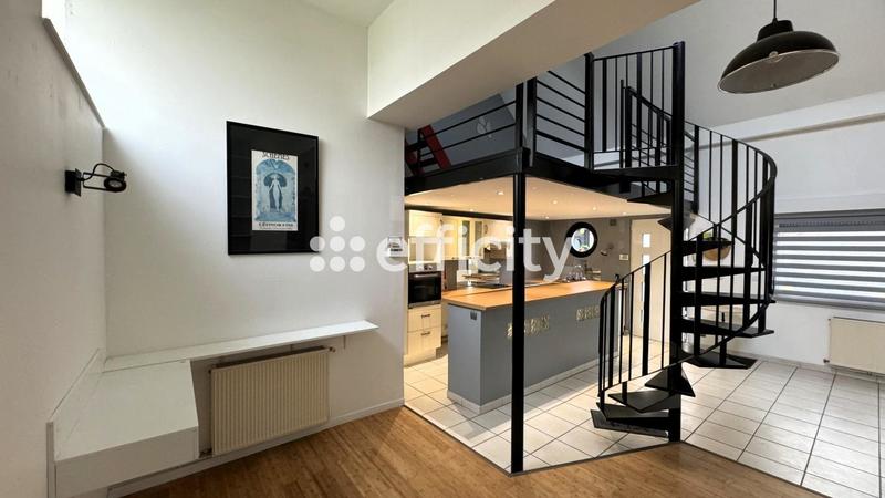 Appartement - 98 m² - 3 pièces