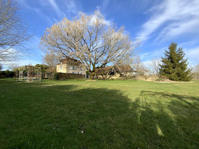 Maison - 217 m² - 10 pièces