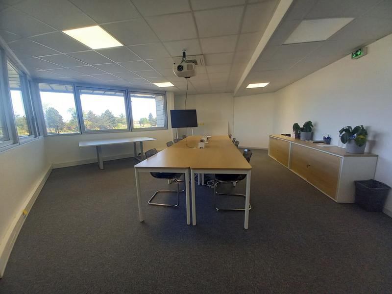 Bureau - 220 m²