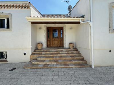 Maison - 244 m² - 8 pièces