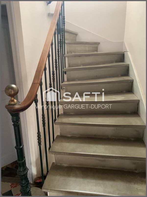 Maison de maîtres - 210 m² - 9 pièces