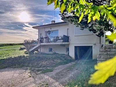 Maison - 76 m² - 4 pièces