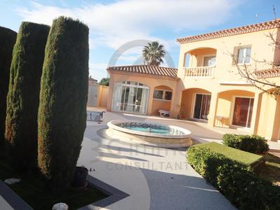 Maison d'architecte - 200 m² - 7 pièces