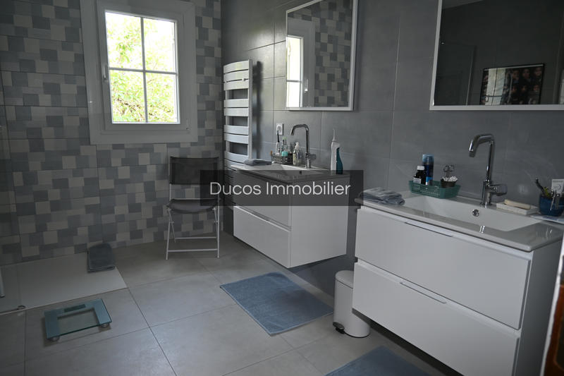 Maison - 240 m² - 7 pièces
