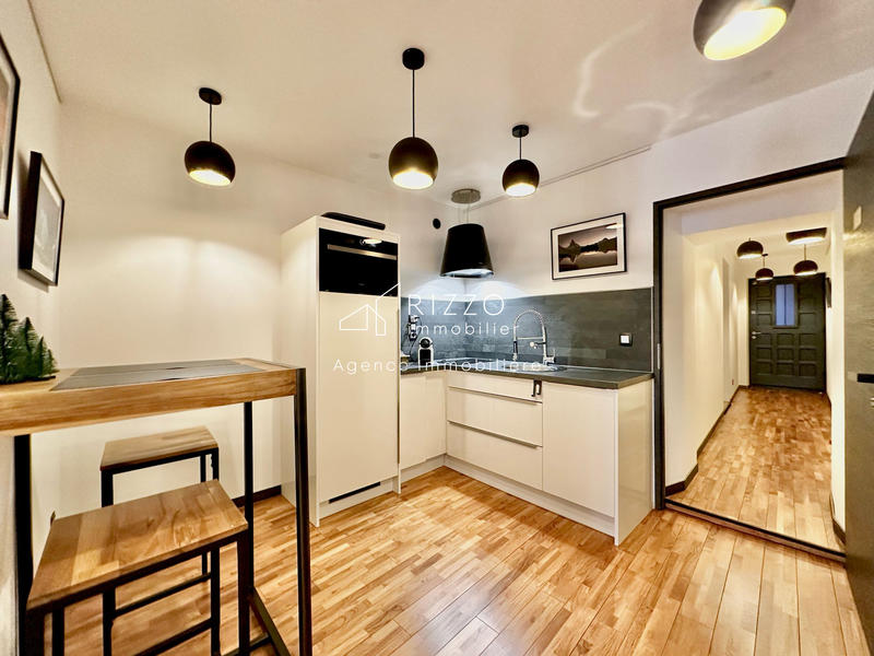 Appartement - 79 m² - 3 pièces