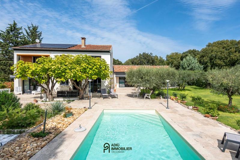 Villa - 290 m² - 10 pièces