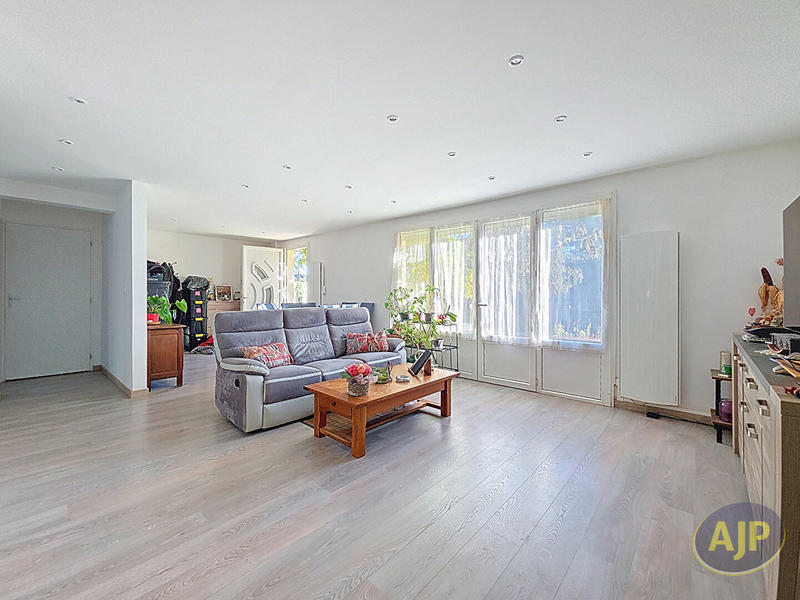 Maison - 125 m² - 6 pièces