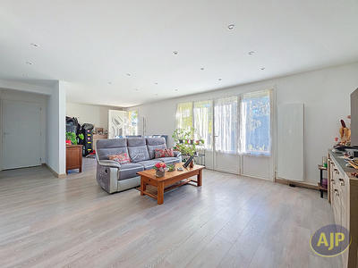 Maison - 125 m² - 6 pièces