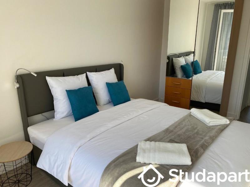 Chambre - 12 m² - 1 pièce