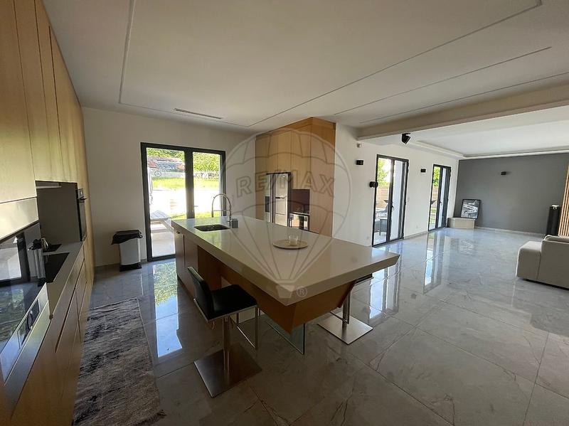 Maison - 167 m² - 5 pièces