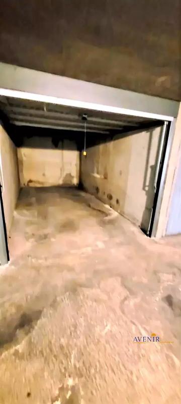 Parking / Garage - 15 m²