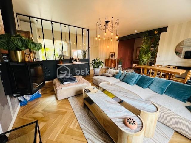 Maison - 160 m² - 5 pièces