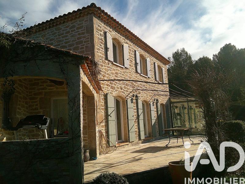 Maison - 185 m² - 7 pièces