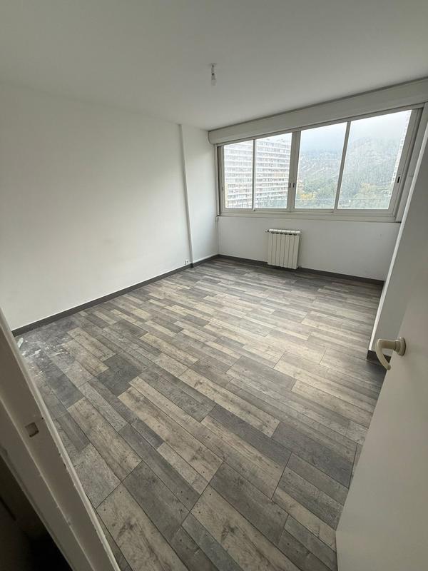 Appartement - 60 m² - 2 pièces