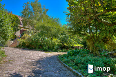 Maison - 189 m² - 6 pièces