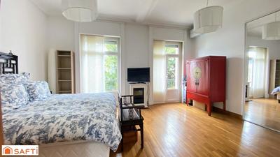 Maison de maîtres - 367 m² - 10 pièces