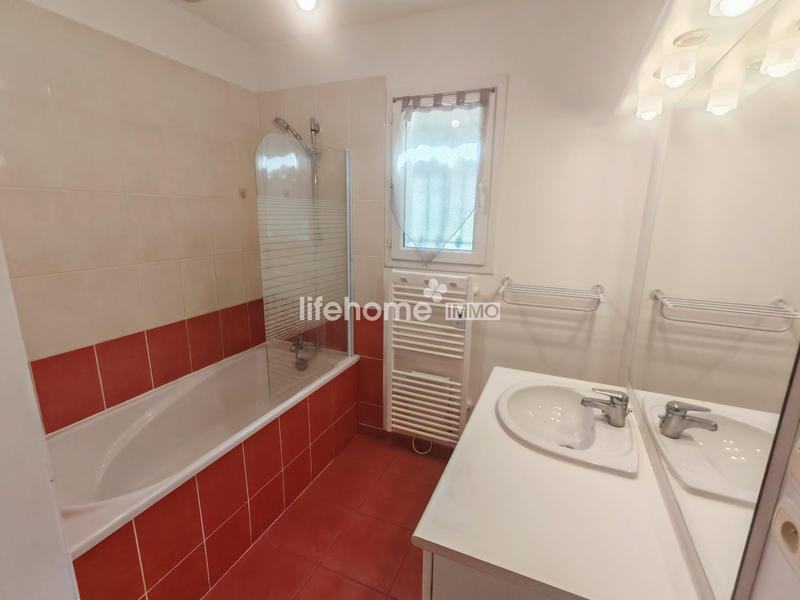 Maison - 97 m² - 4 pièces