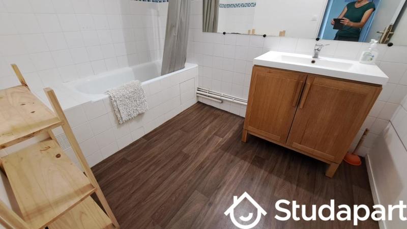 Chambre - 11 m² - 1 pièce