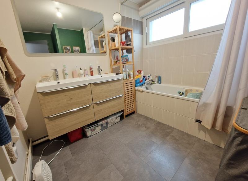 Maison - 85 m² - 5 pièces