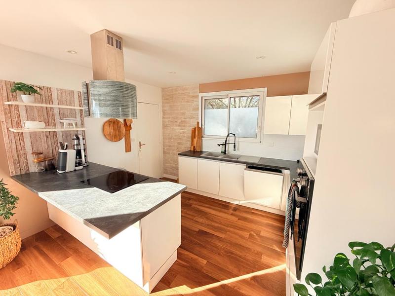 Maison - 93 m² - 4 pièces