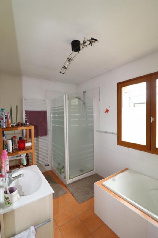 Villa - 182 m² - 6 pièces