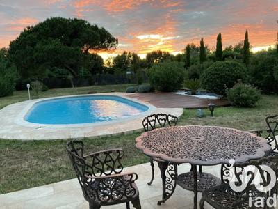 Maison - 220 m² - 7 pièces