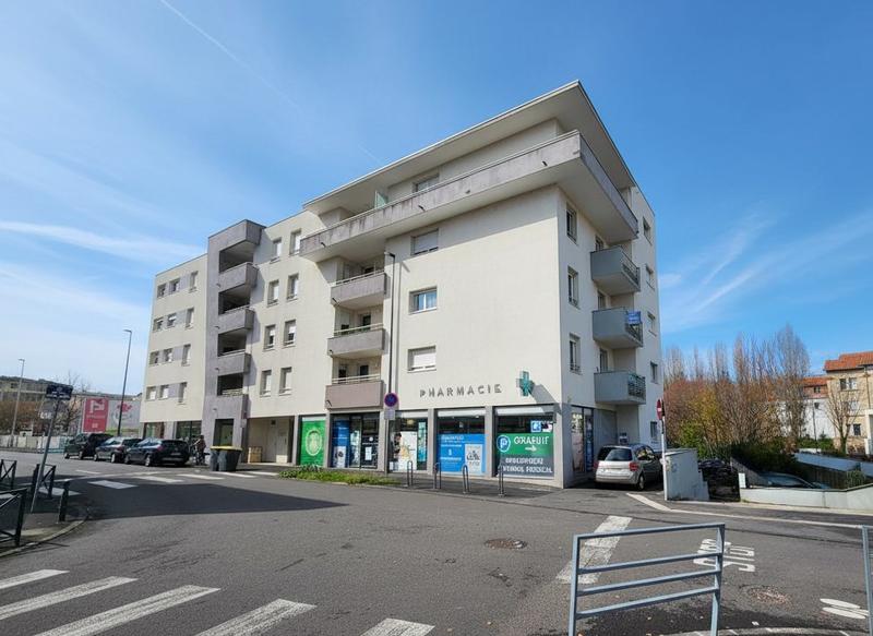 Appartement - 82 m² - 3 pièces