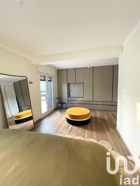 Maison - 212 m² - 8 pièces