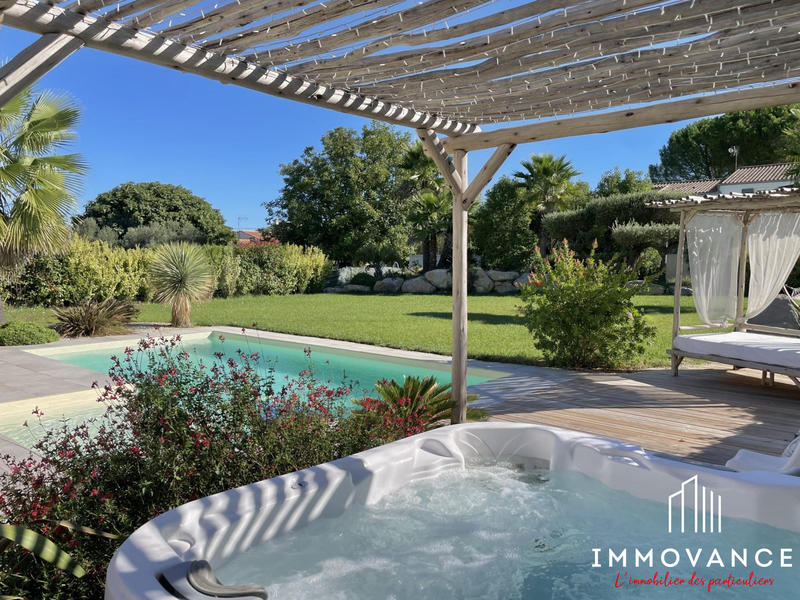 Villa - 190 m² - 6 pièces