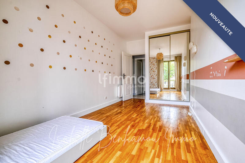 Appartement - 104 m² - 4 pièces