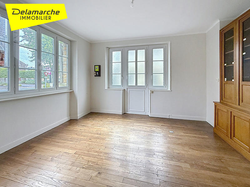 Maison - 201 m² - 9 pièces