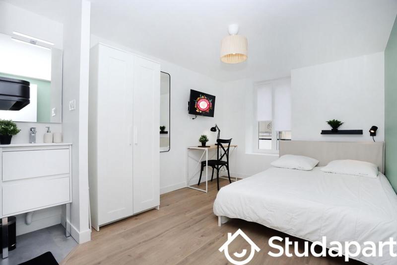 Chambre - 10 m² - 1 pièce