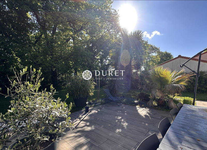 Maison traditionnelle - 143 m² - 6 pièces