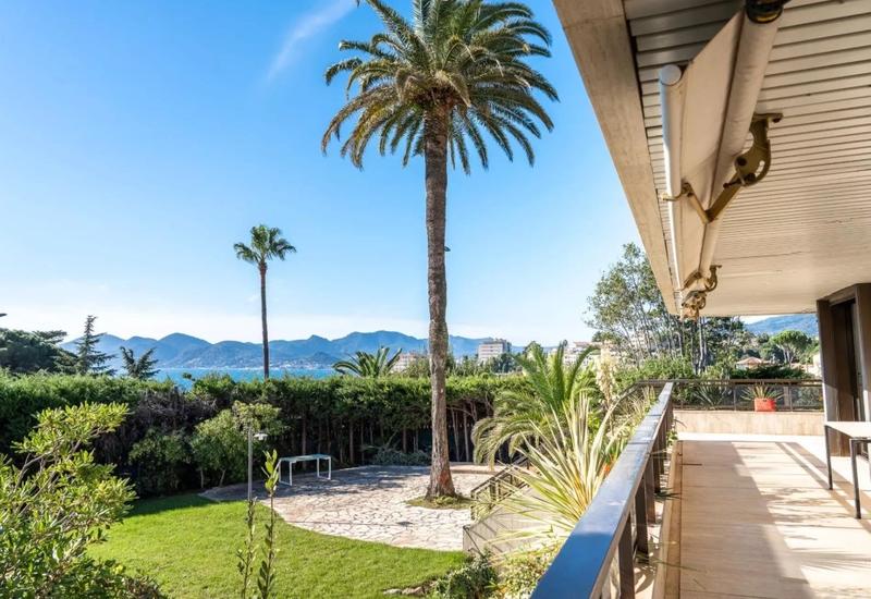 Appartement - 270 m² - 7 pièces