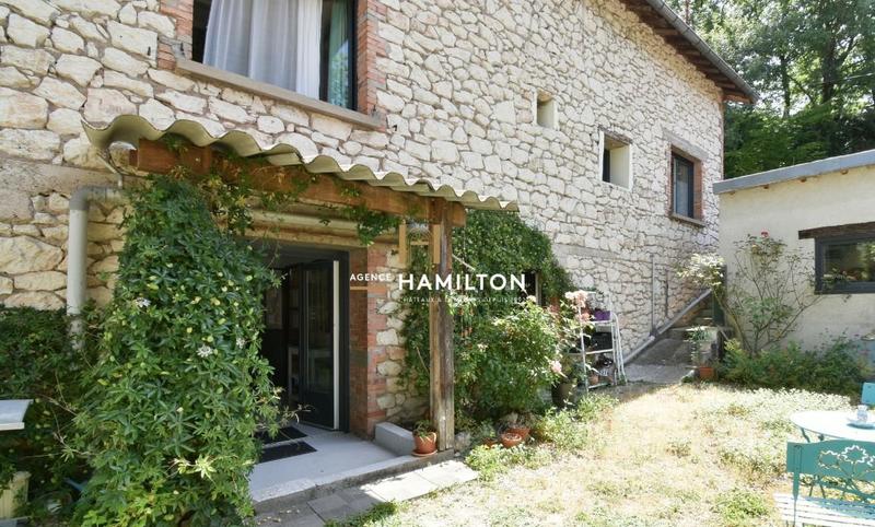 Maison - 220 m² - 7 pièces