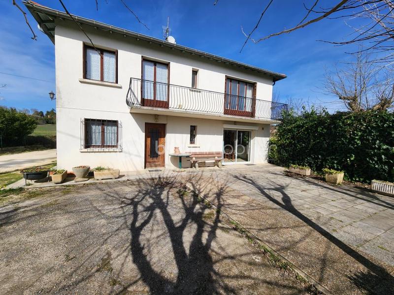 Maison - 153 m² - 8 pièces