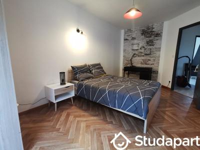 Chambre - 12 m² - 1 pièce