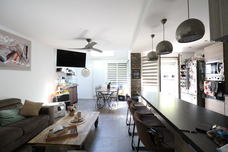 Maison - 90 m² - 4 pièces