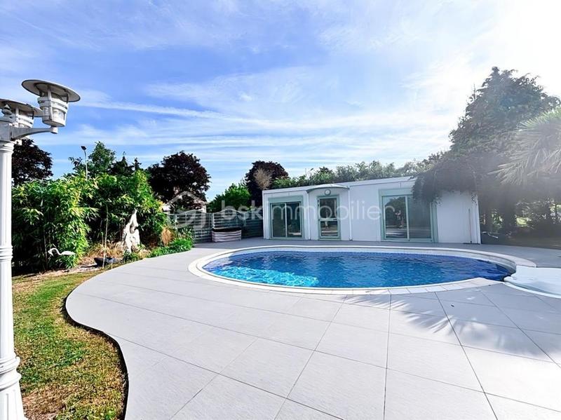 Pavillon - 199 m² - 9 pièces