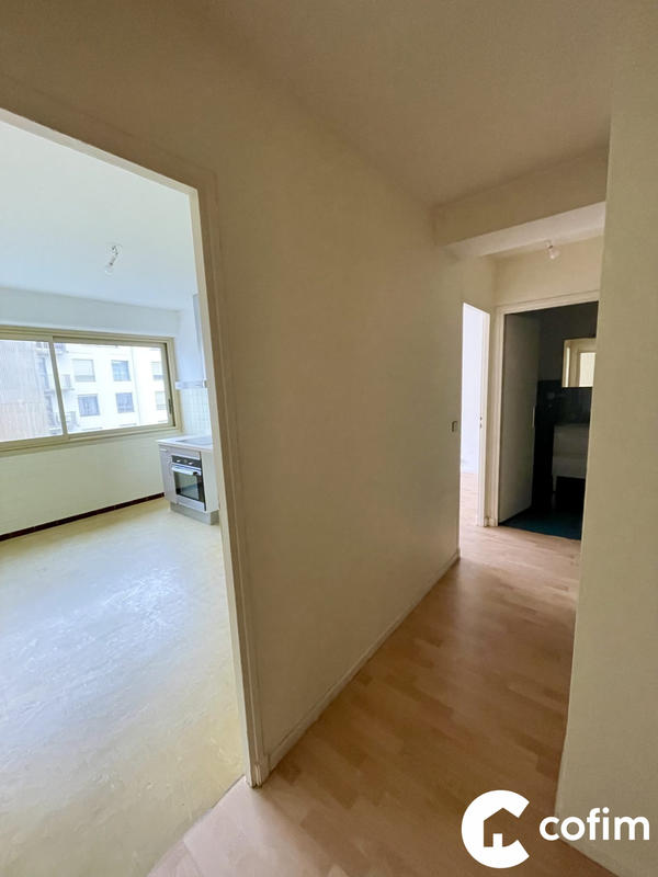 Appartement - 60 m² - 2 pièces