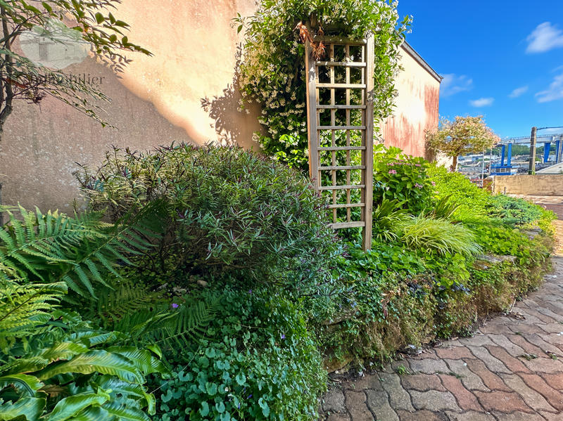 Maison - 150 m² - 9 pièces