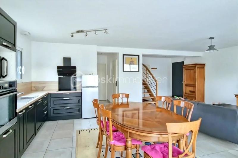 Maison - 104 m² - 5 pièces