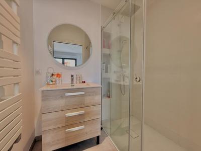 Appartement - 84 m² - 3 pièces