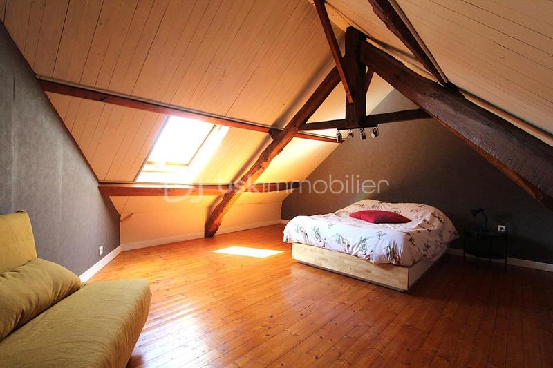 Maison en pierre - 193 m² - 7 pièces